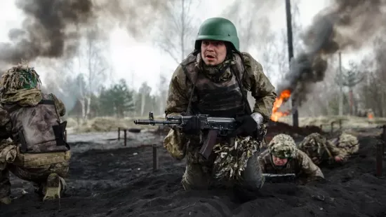 Rettenetes éjszaka Ukrajnában - órákon keresztül bombázták Odesszát