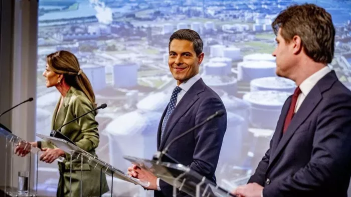 Máris adót emel a Tisza testvérpártja