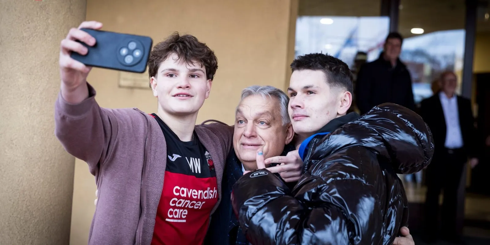 Szívmelengető képek Orbán Viktor első állomásáról! - Fotók