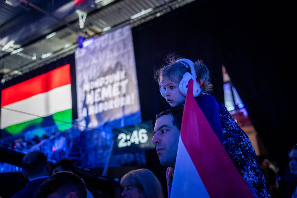 Háború ellenes Gyűlés HEGY Esztergom 2026.02.28.
