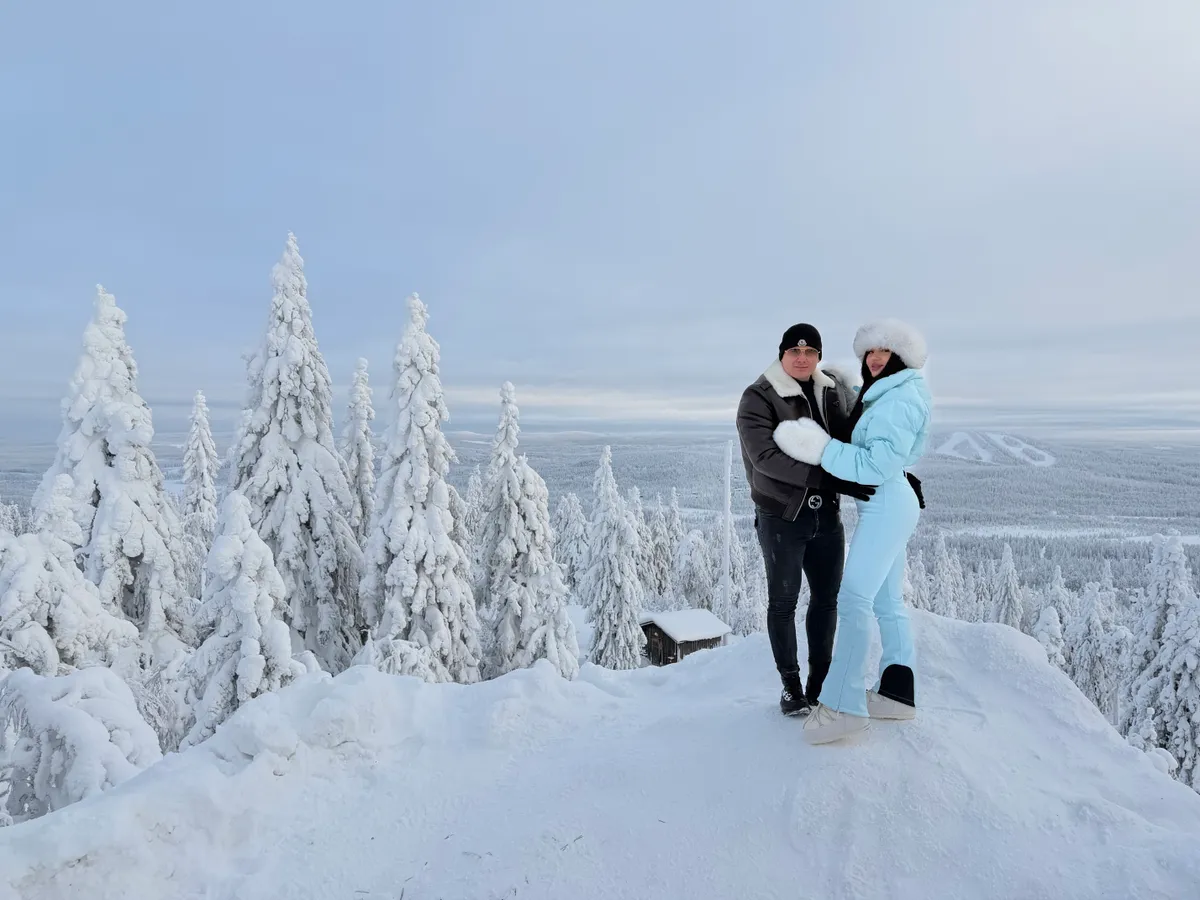 PSg Ogli barátnőjével meghódította Lappföldet.