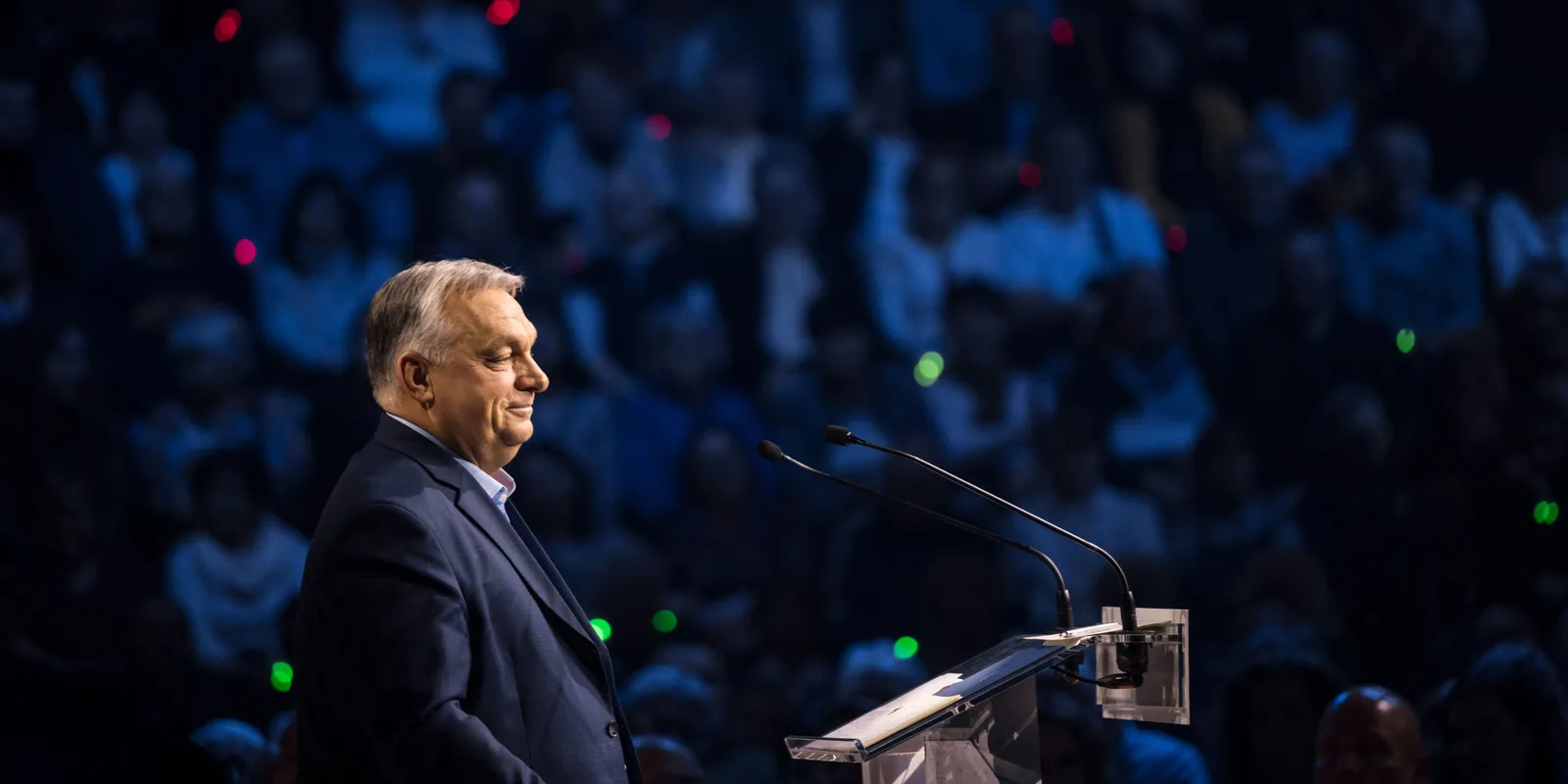 Orbán Viktor nyilvánosan köszönte meg