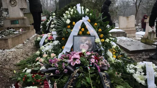 Meghökkentő dolgot tett Stohl András Voith Ági temetésén