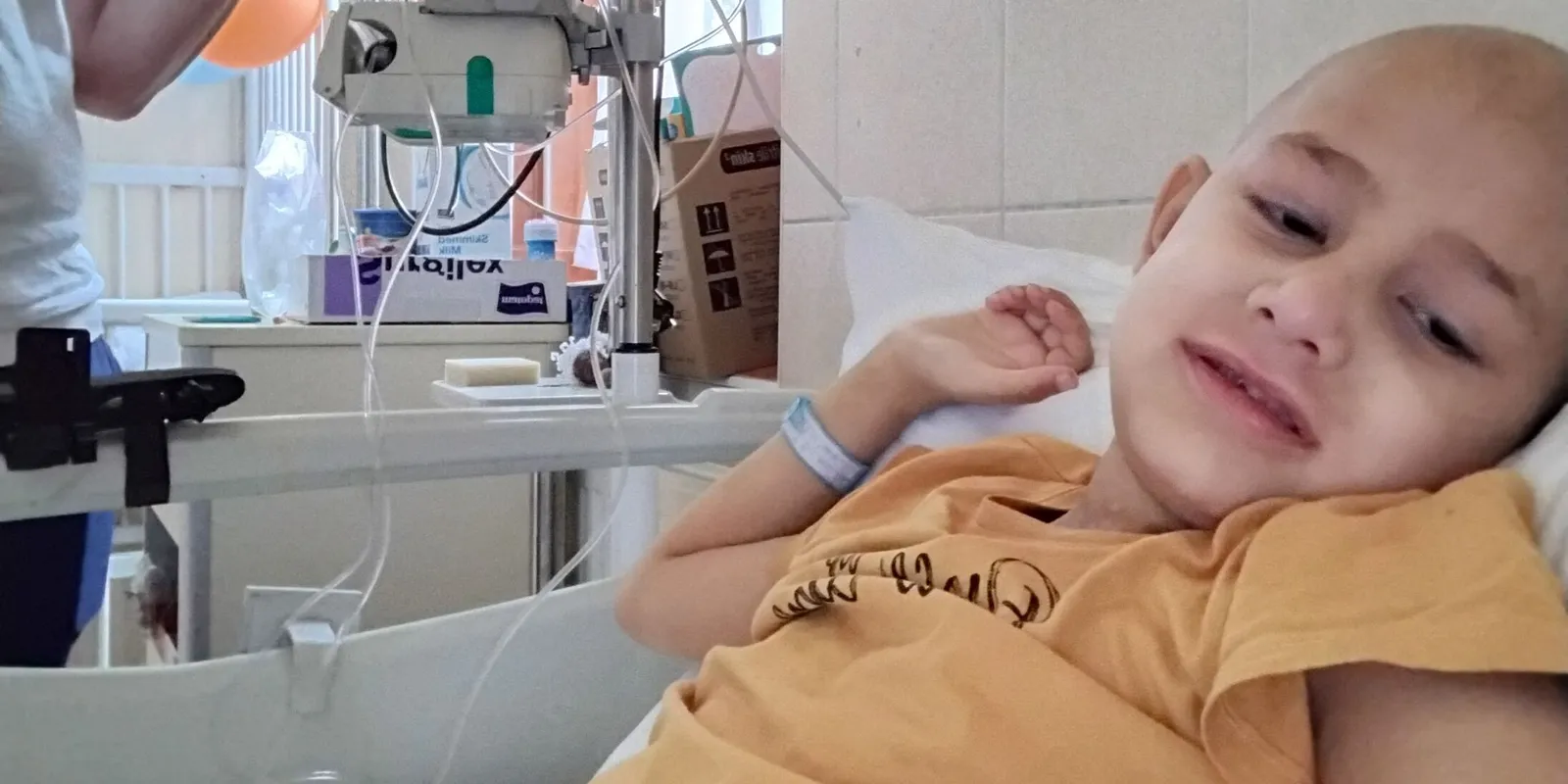 Titokkal védi a családja Brájent, aki legyőzte a daganatot