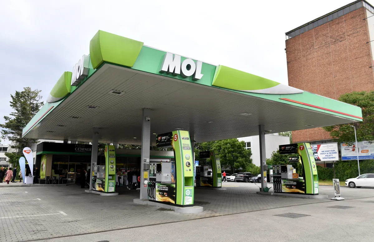 A védett ár maximalizálja az üzemanyag árakat