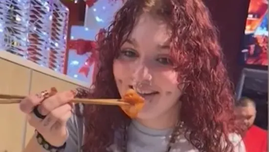 Tragédia: Társkereső appon ismerte meg a gyilkosát a fiatal lány, akivel 27 halálos késszúrás végzett