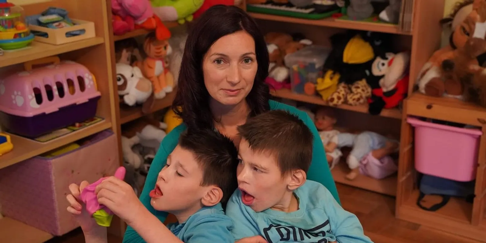 Két autista kisfia mellett talált rá a szerelem Juditra