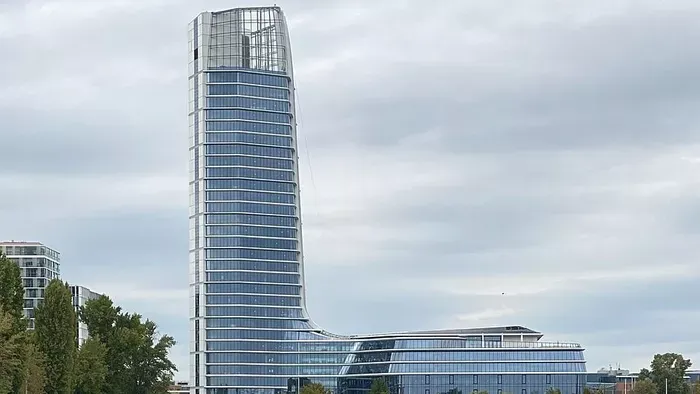 Késelés a Virtuban: A késelő pénzt ajánlott a szabadságáért