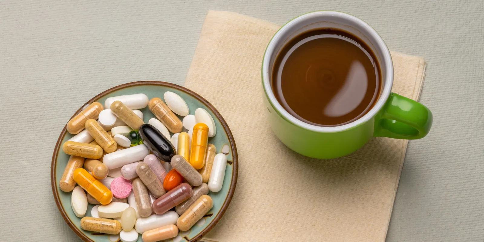 Ezekkel az italokkal ne vegyél be gyógyszert, árthatsz vele