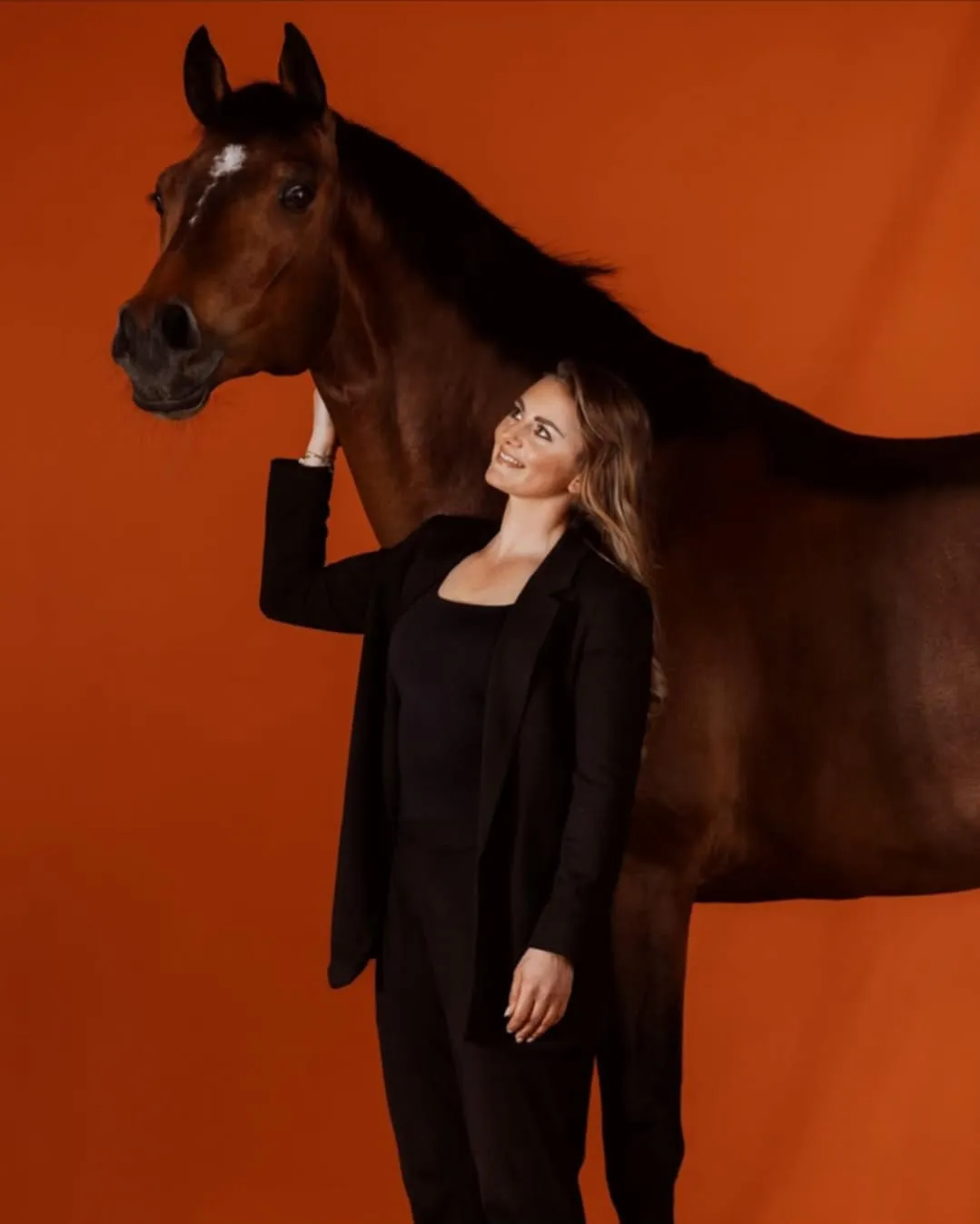 Diana Porsche a lovával, a legkedvesebbik sporttársával 