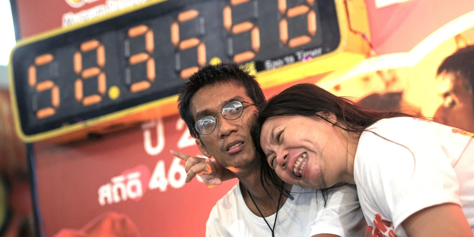 Világrekorder házaspár: örökre övék a leghosszabb csók cím