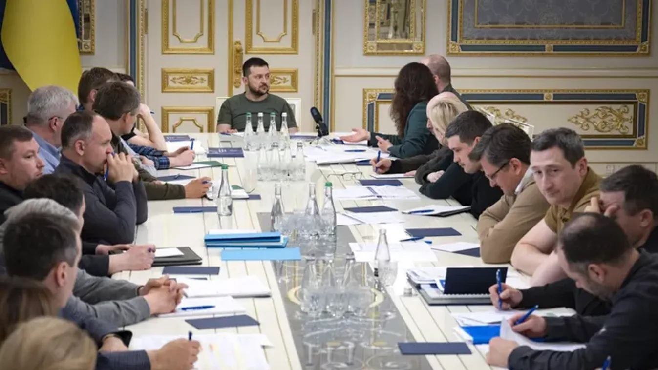 Orbán Viktor: Bármi áron ukránpárti kormányt akarnak