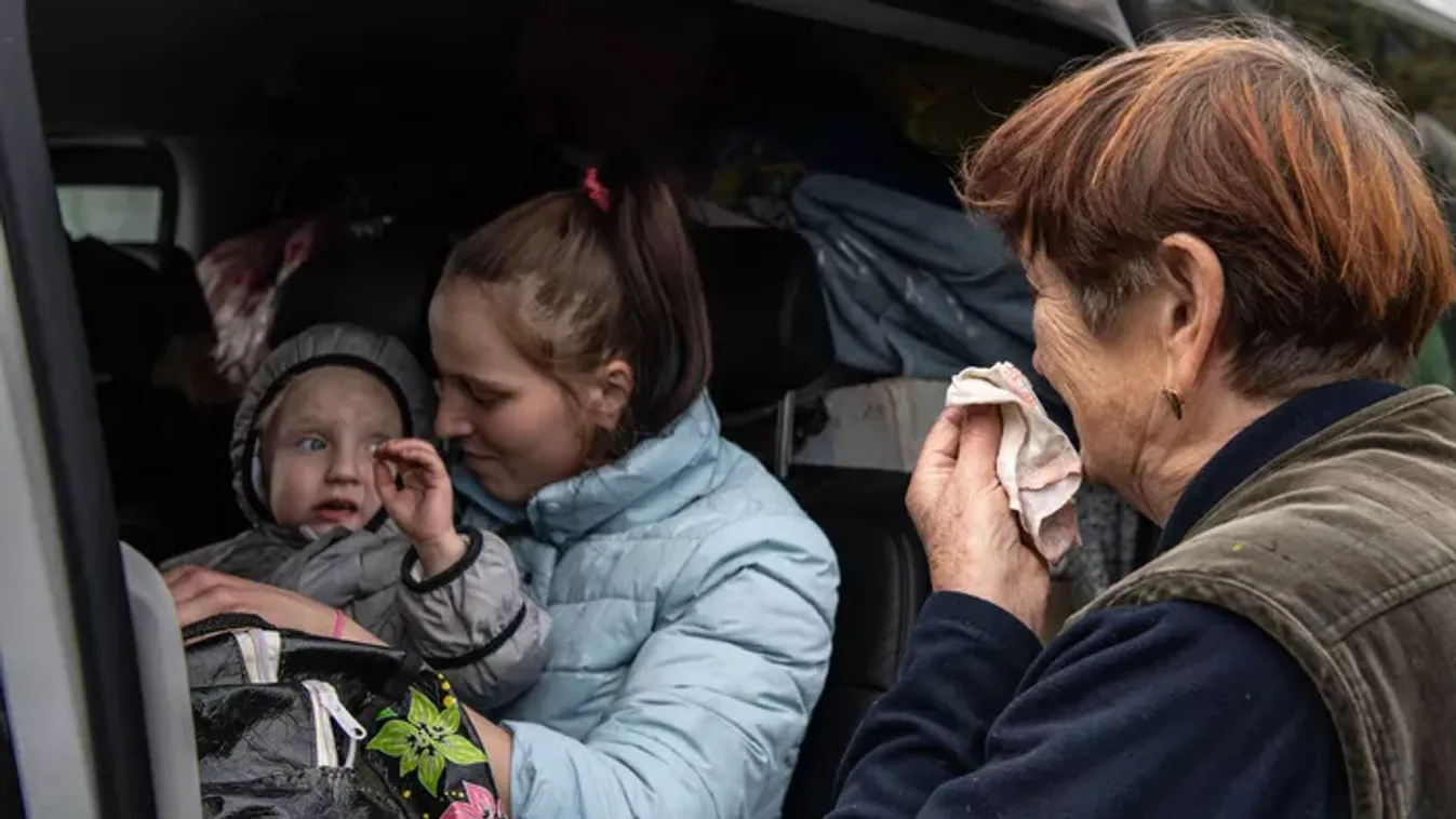 Mindent maga mögött hagyott az ukrán család