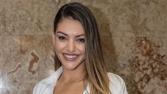 Nem Kulcsár Edina az egyetlen! - Ezek a magyar sztárok szintén bevállalták a hasplasztikát