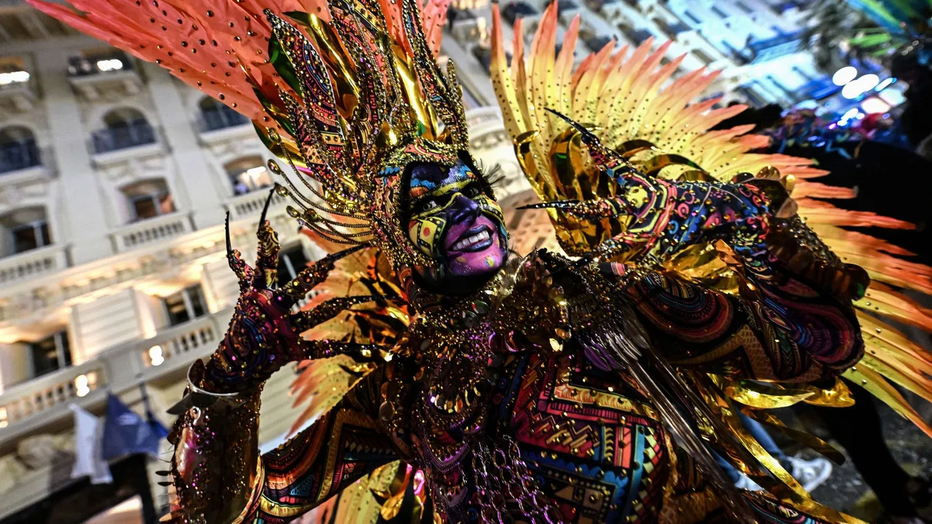 Felfedjük a riói karnevál legizgalmasabb mozzanatait.