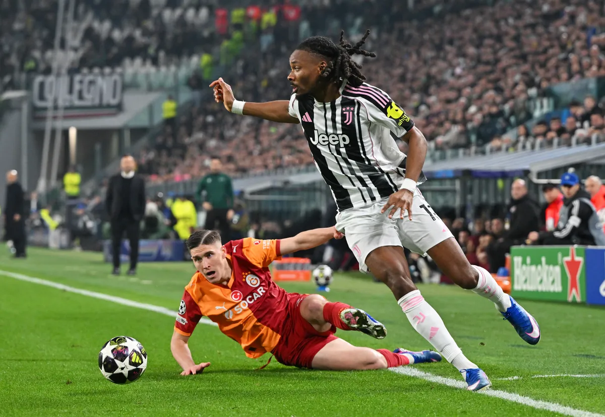 Sallai Roland sárga lapot kapott a Juventus ellen