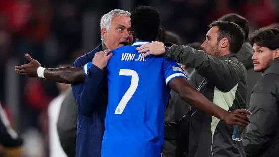 Óriási botrány a Real Madrid BL-meccsén, Mourinho sem tudta tartani a száját