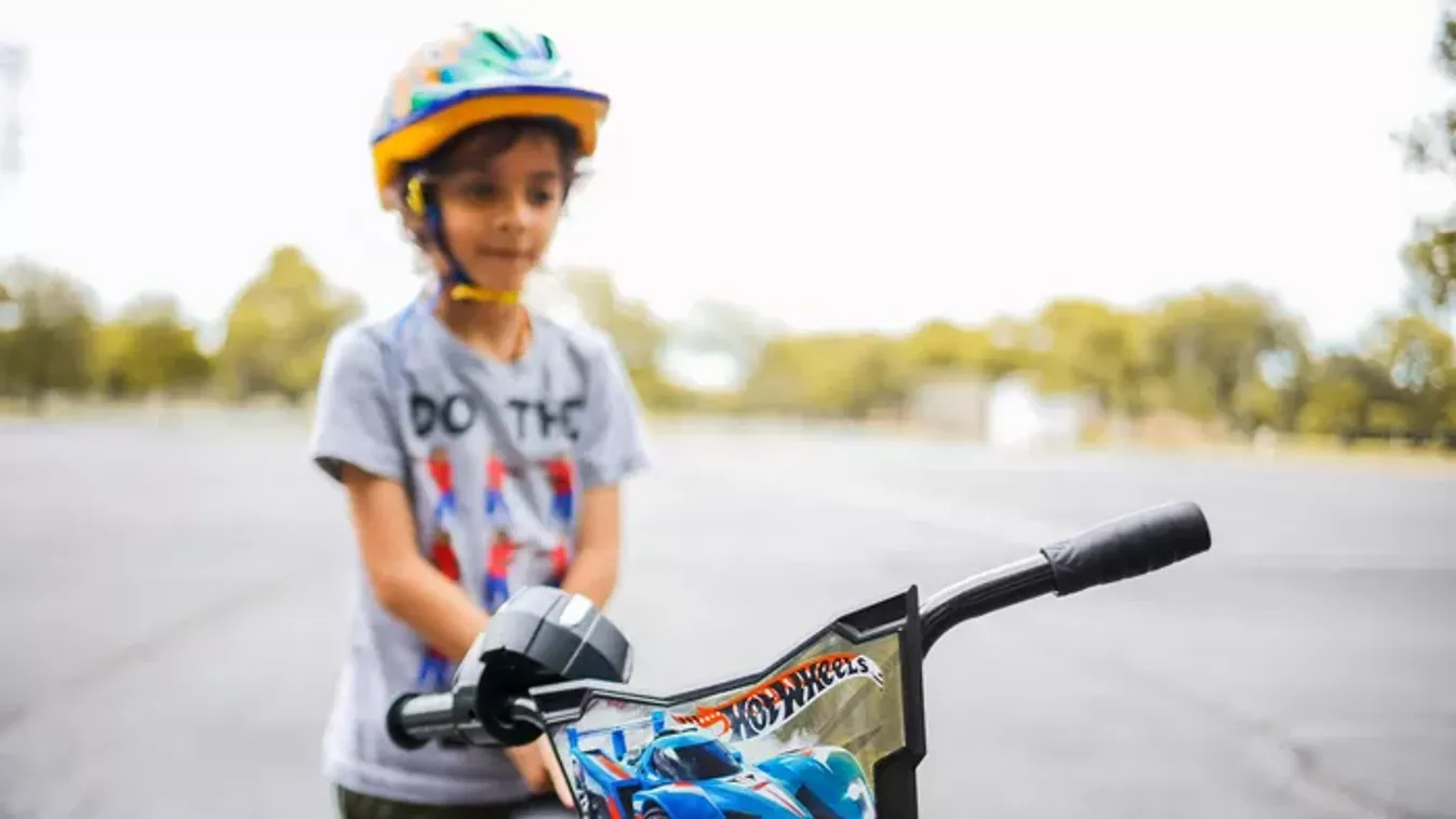 Keményen lecsap az új KRESZ az óvatlan gyalogosokra!