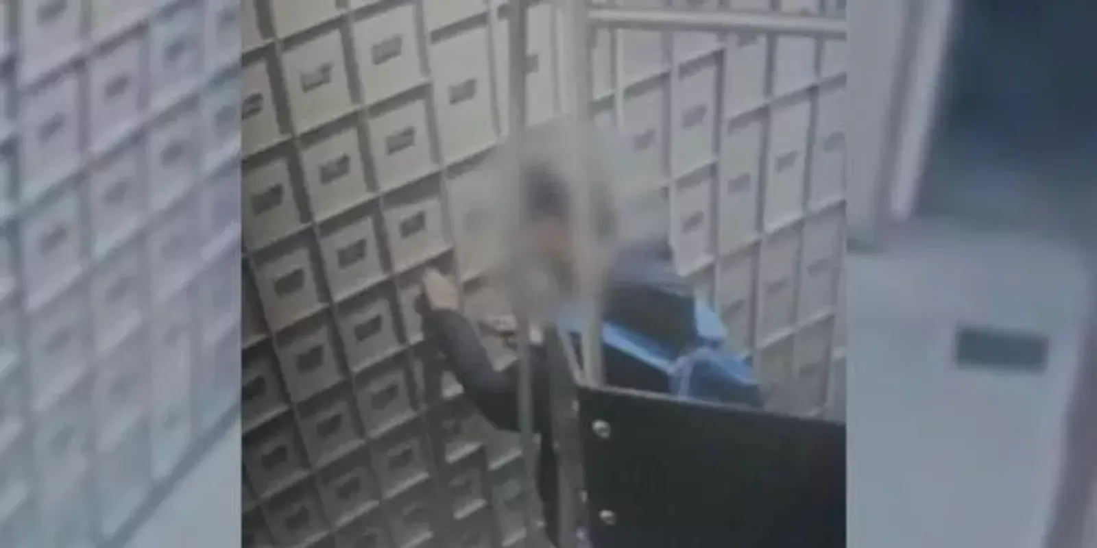 Bankot próbált rabolni egy migráns, bezárta magát a trezorba