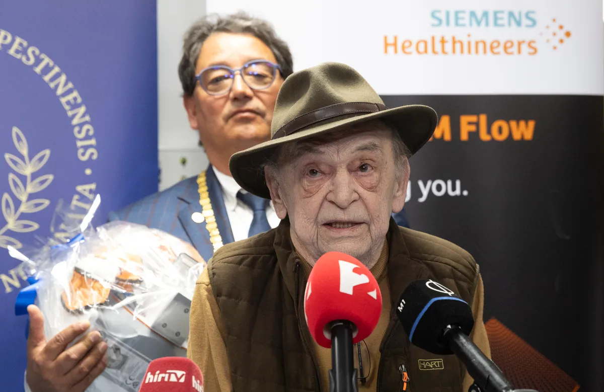 Bodrogi Gyula április 12-én tölti a 92. születésnapját, ezen alkalomból köszöntötte fel őt Balázs Andrea színésznő