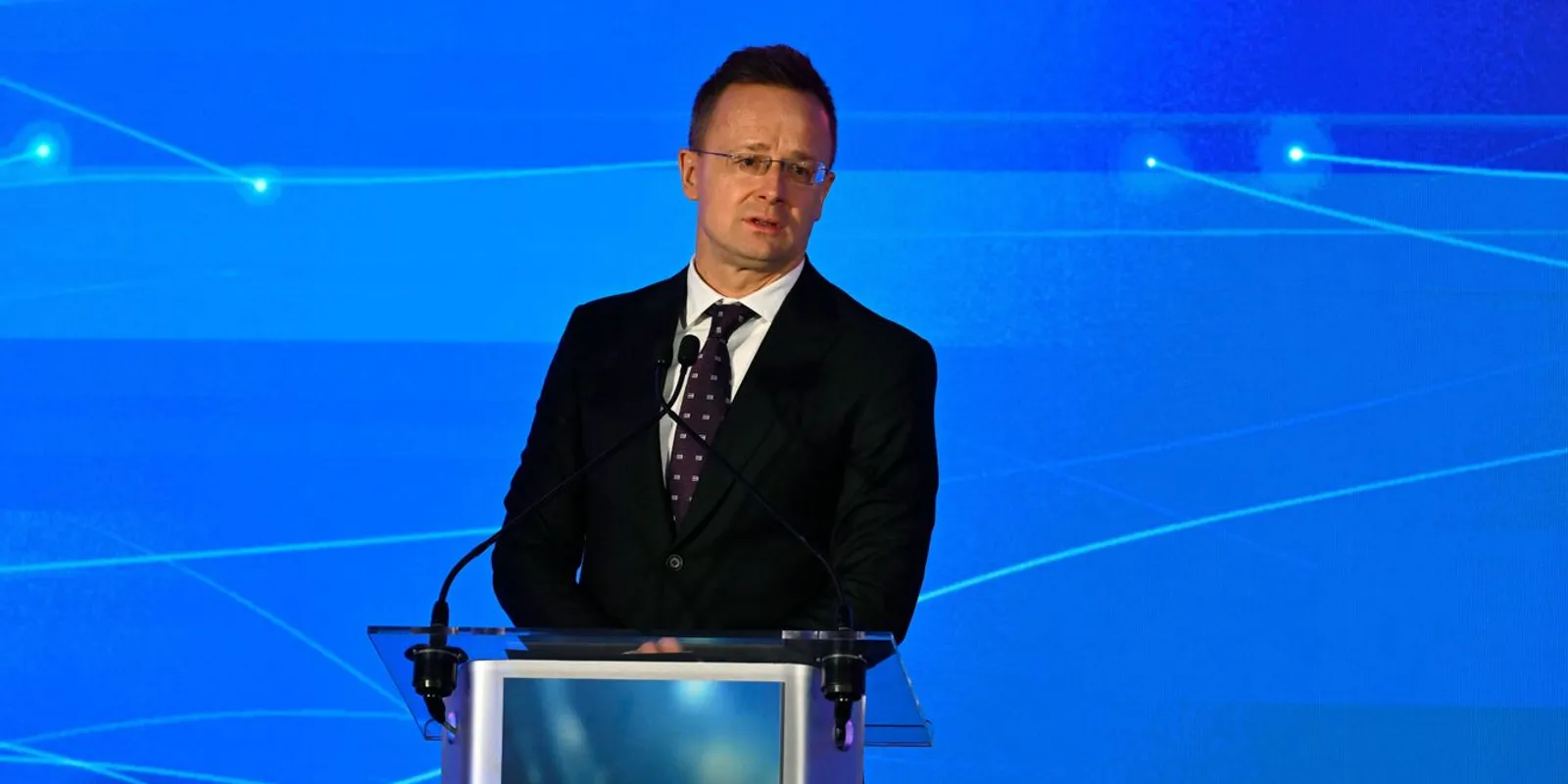 Ukrajna továbbra is bevatkozik a magyar választásokba