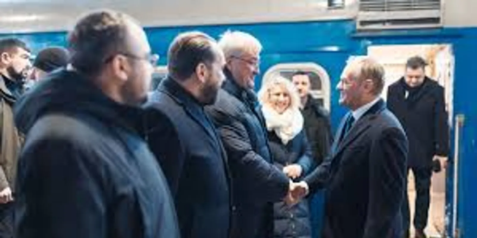 Váratlan Tusk és Zelenszkij találkozó Kijevben