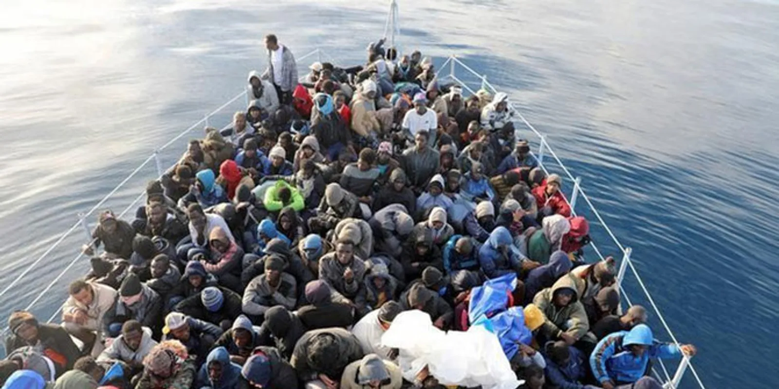 Az olasz kormány  keményen fellép a migránshajók ellen