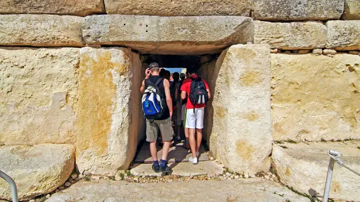 Magyar turista rongált Máltán: börtön is lehet a vége!