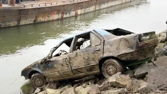 Duna fenekéről kiemelt autóban találták meg a 11 éve eltűnt György holttestét - így tűnt el a paksi férfi