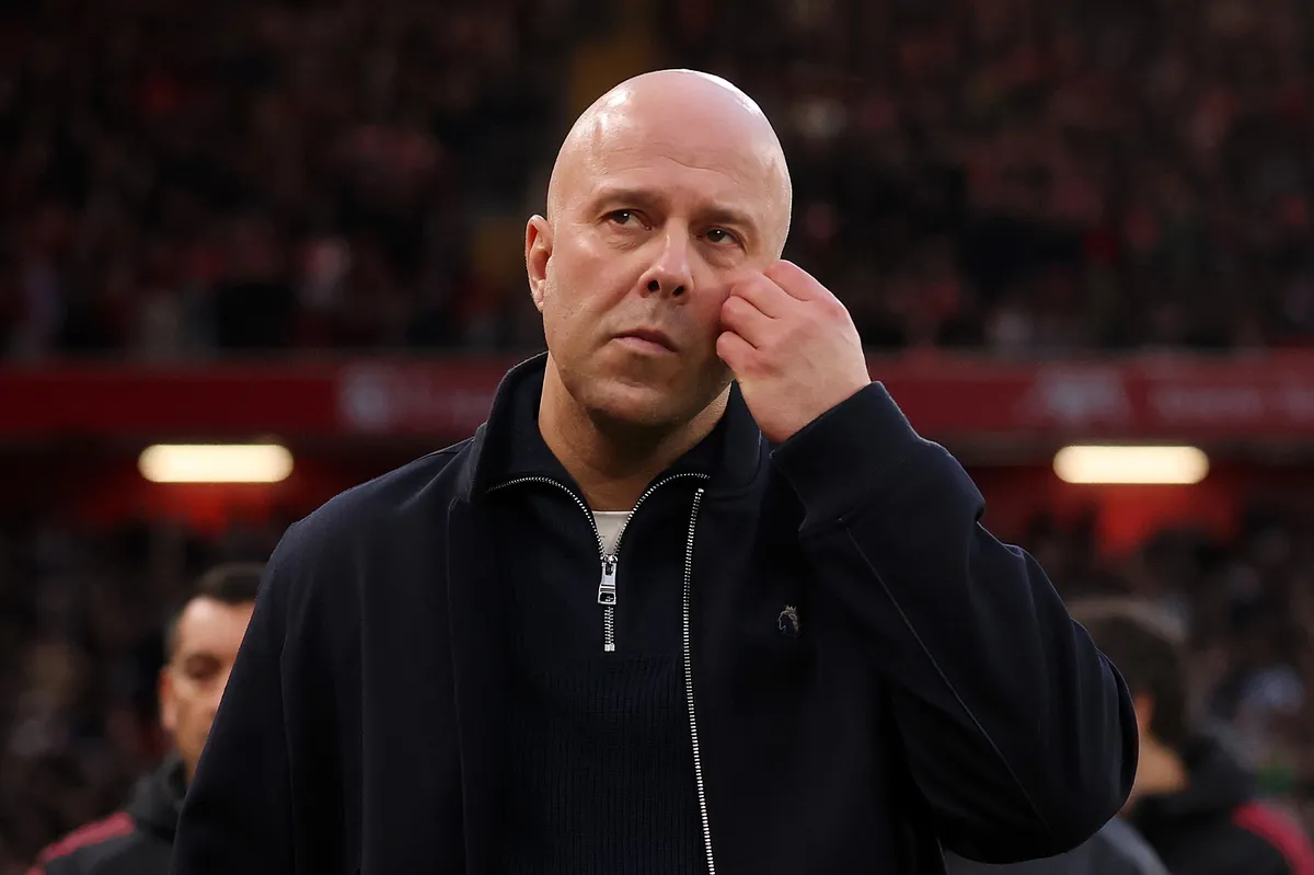 Arne Slot az ötödik legjobban kereső edző az angol élvonalban