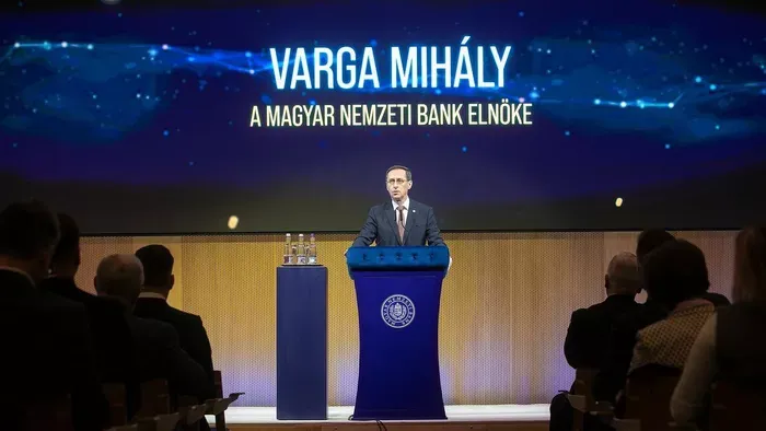 A legizgalmasabb pillanatban szólalt meg Varga Mihály