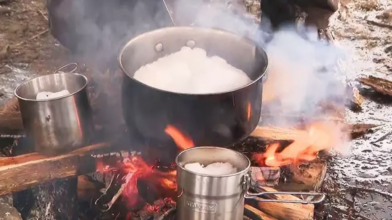 Arra kérik az ukránokat, hogy ne igyanak olvasztott hólevet