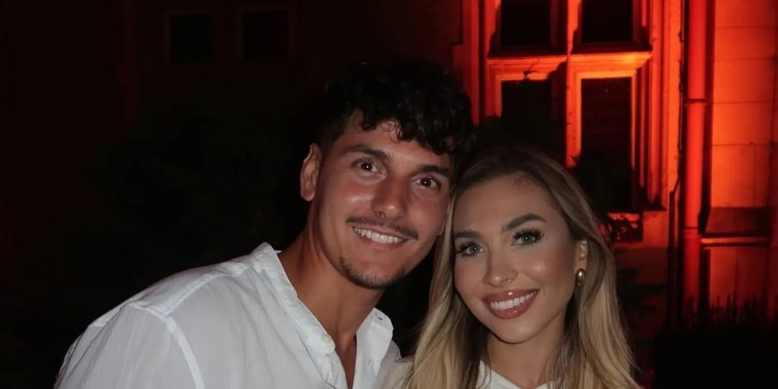 Menyasszonyi ruhában fotózkodott Bódi Hunor párja