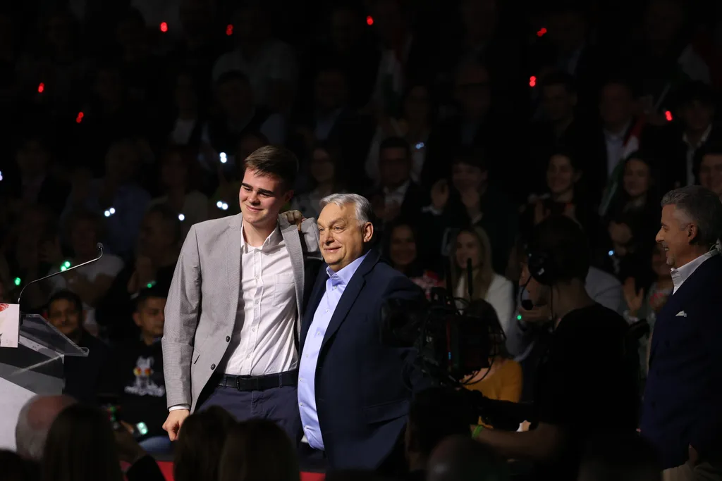 2025. 02. 07. DÁP, HEGY, háborúellenes gyűlés, szombathely 
Orbán és Kovács Olivér