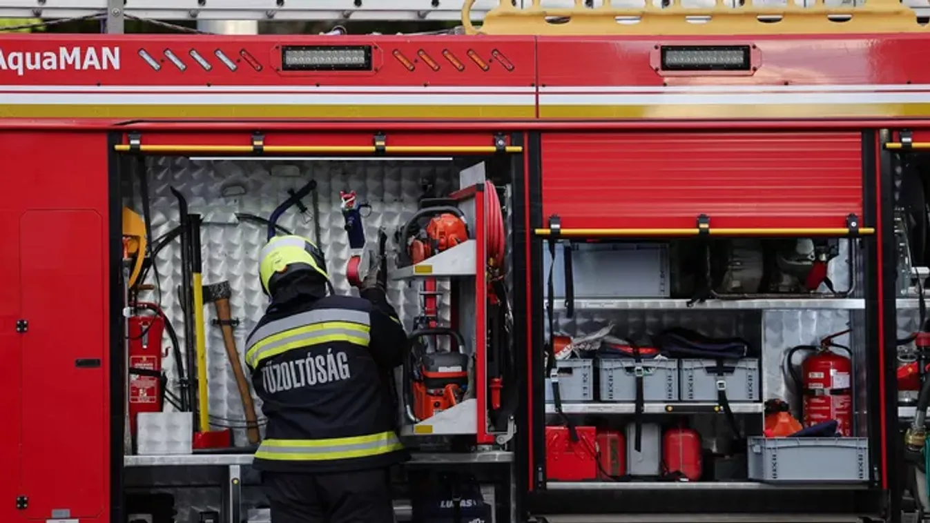 Felcsaptak a lángok a Hattyas utcában