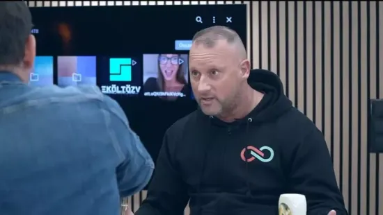 Alekosz kitálalt a Tisza csúcspolitikusáról: Luxusprostik ki-be járnak a villájába