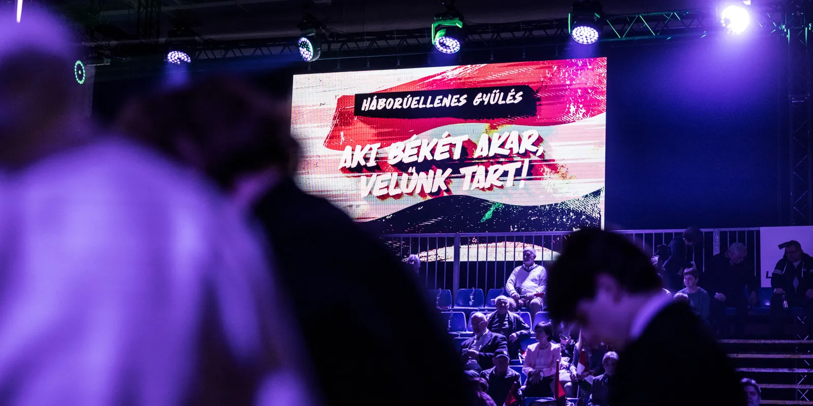 Félelmetes történetet mesélt el a fegyvergyártó cégekről Bayer Zsolt