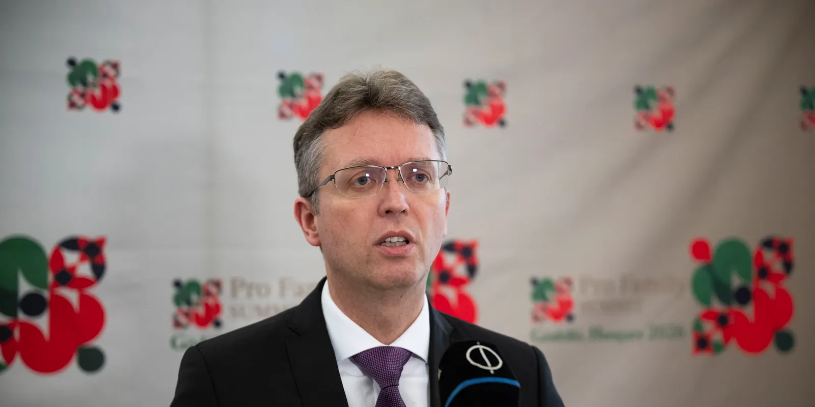 Hankó Balázs: a kormány mindent megtesz a családokért