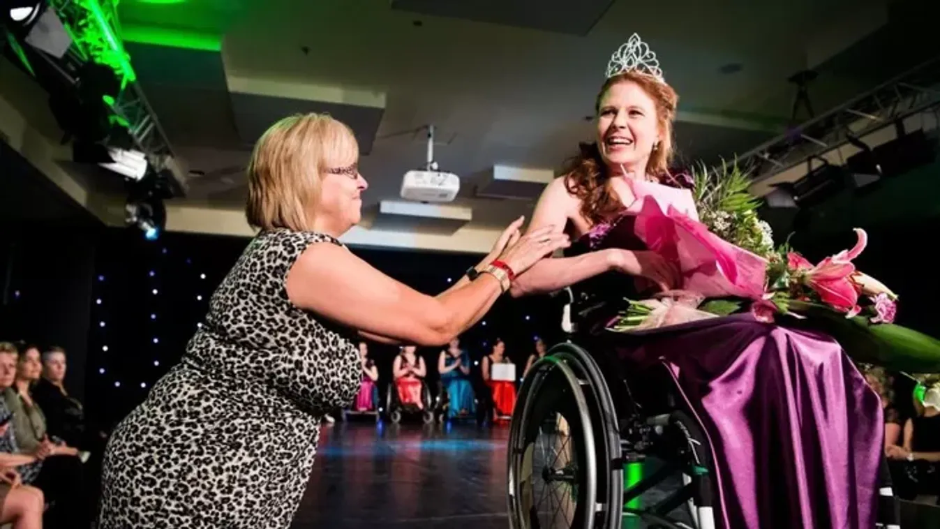  Elhunyt a kerekesszékes szépségkirálynő