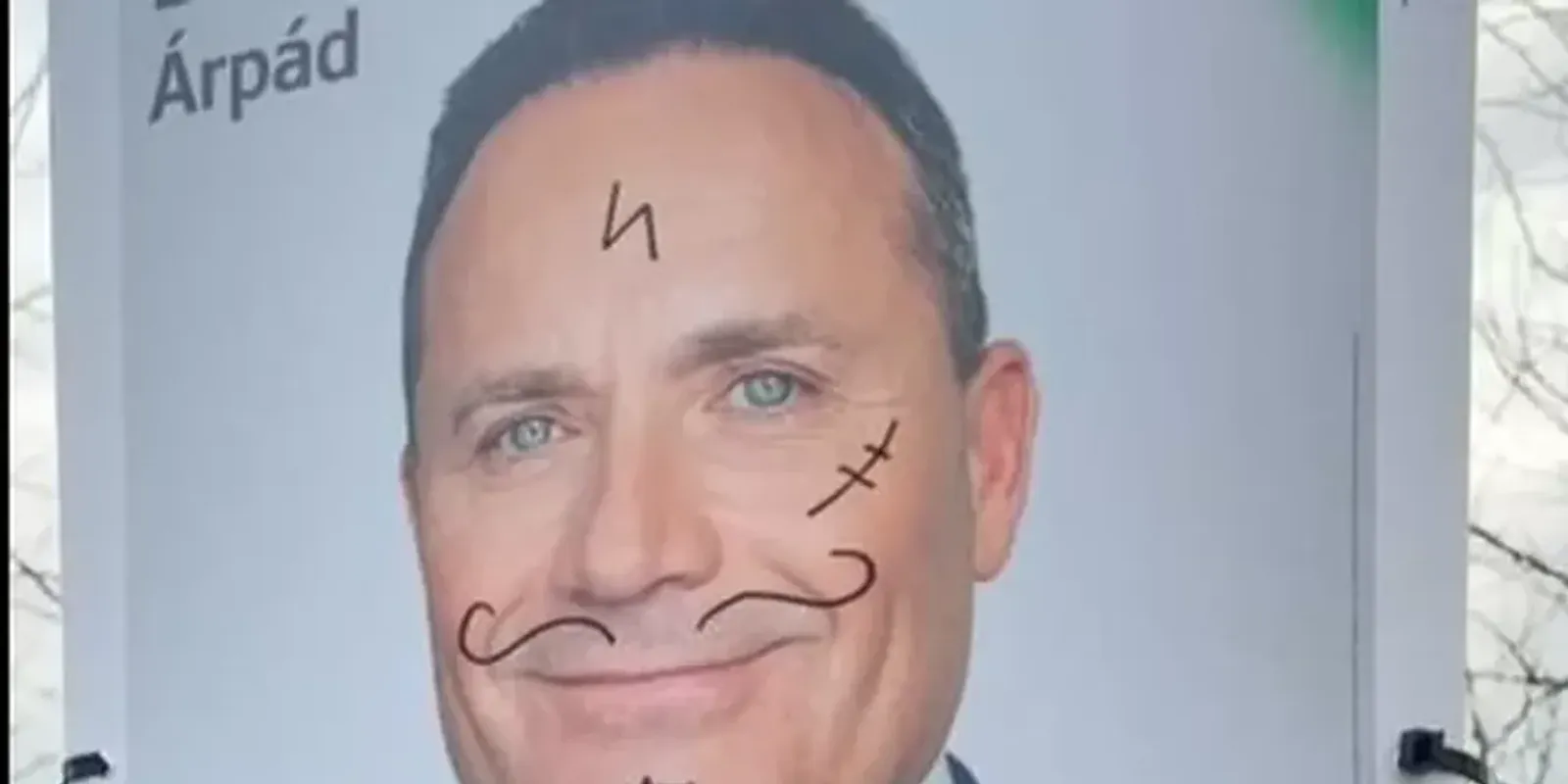 „Mit szólsz a plakátrongáláshoz?” „Milyen rongáláshoz?”