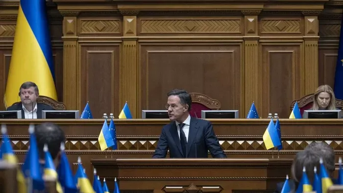 Csapatok a földön, repülők az égen, hajók a Fekete-tengeren