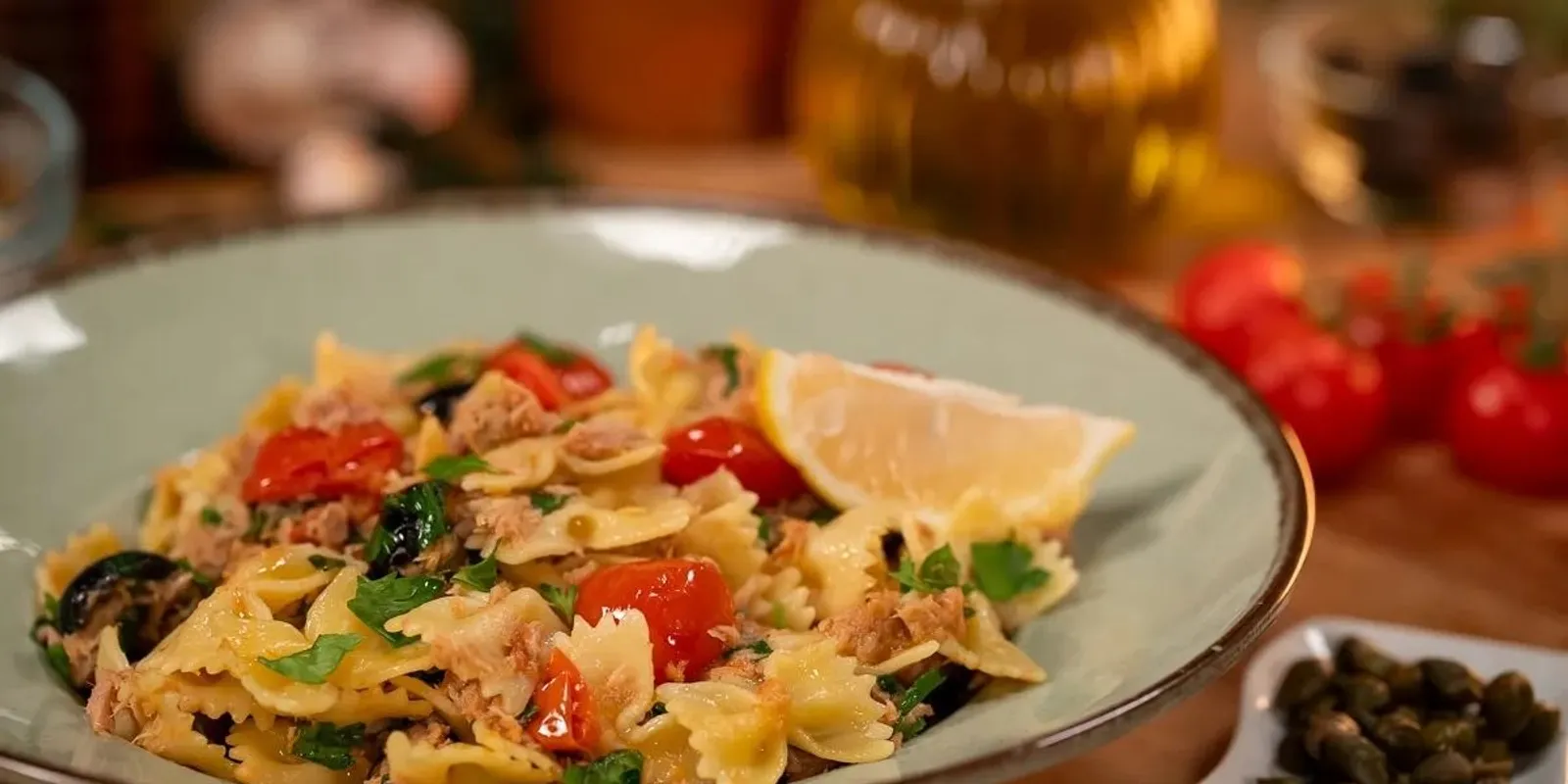 Villámvacsora 20 perc alatt: így készül a mediterrán tonhalas tészta