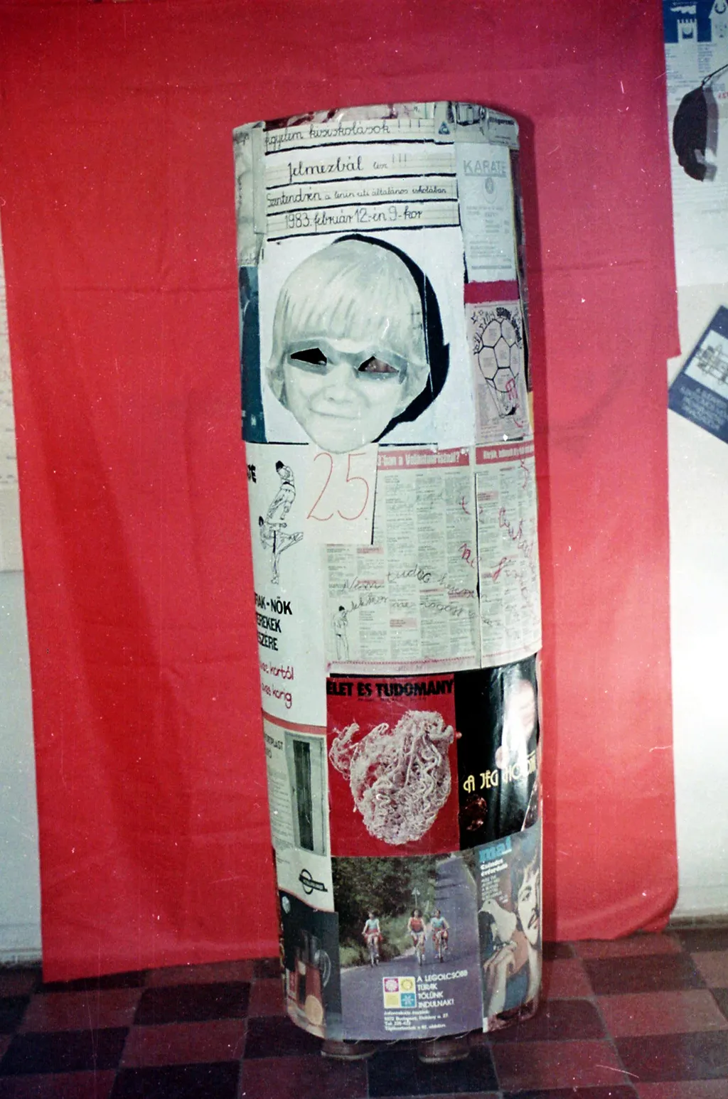 1983 Magyarország,
Szentendre
farsang az Izbégi Általános Iskolában.