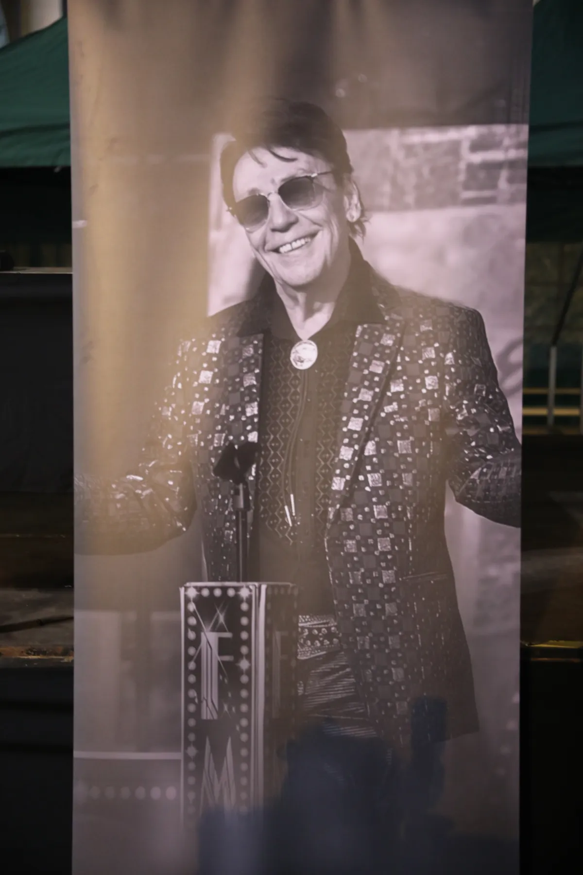 Fenyő Miklós temetésén több százan vettek részt