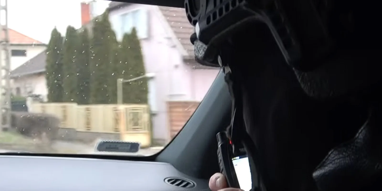 Emberrablás Pécsett: akcióba lendültek a TEK-esek - Videó