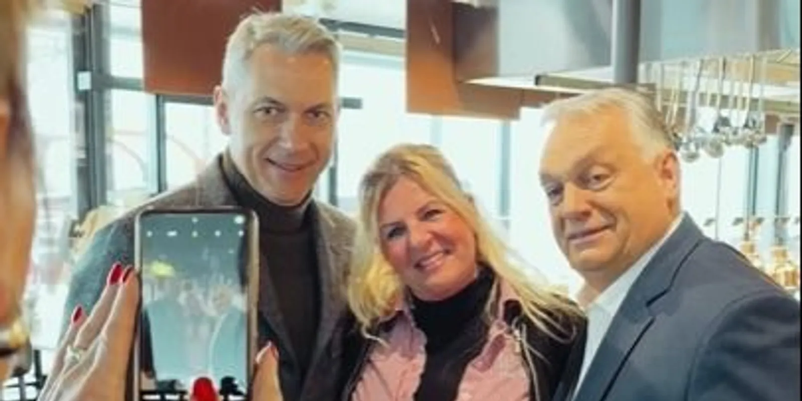 Orbán Viktornak és Lázár Jánosnak is jár a szünet