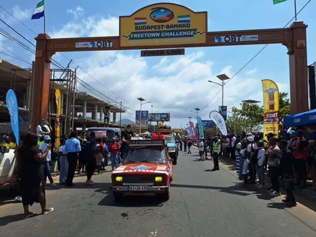 Célba érés. Freetown (Sierra Leone). Fotó:  Facebook / Zastavával Afrikába