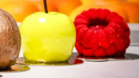 Trónfosztás! Többé nem a dubaji csoki a menő: ezt milliók kajálják – Szó szerint!