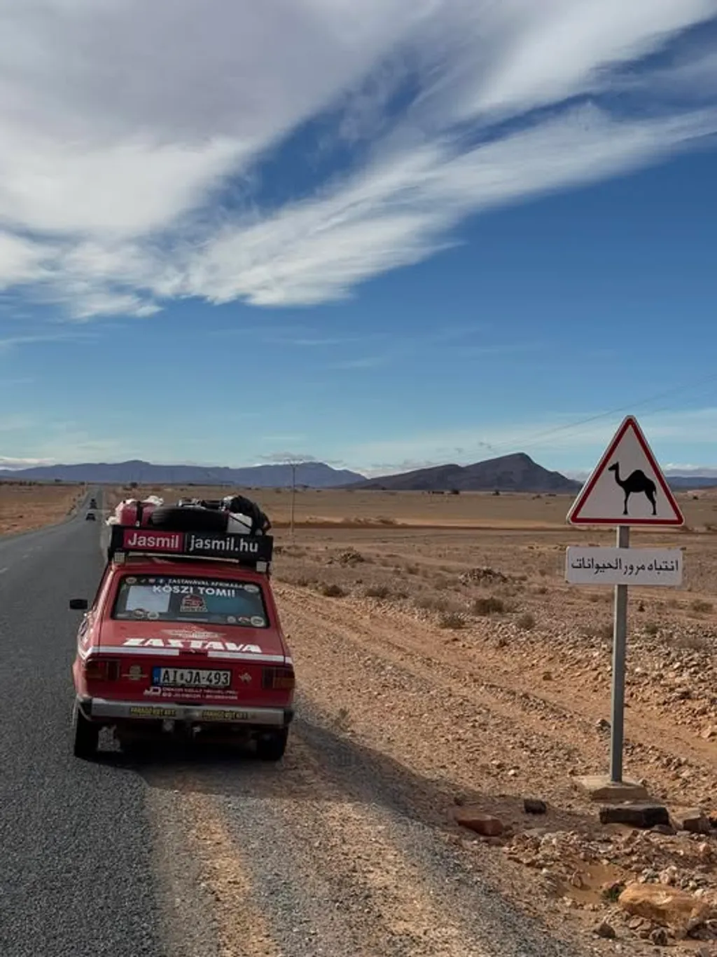 A sivatag közepén: Vigyázz teve!