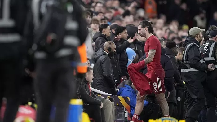 Szoboszlai kiállítása után hergelték a Liverpool-szurkolókat